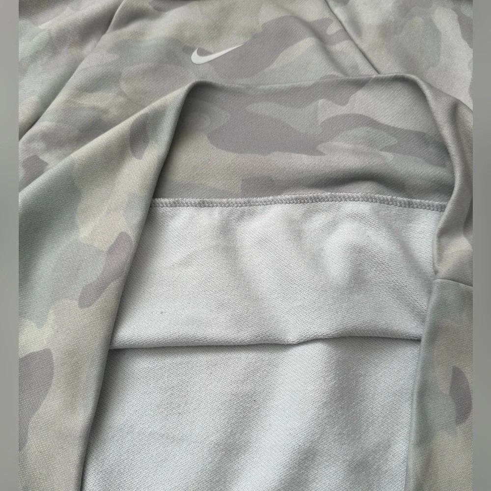 Nike Sportswear Women's Dri-FIT Camo Sweatshirt Crop Top Size S